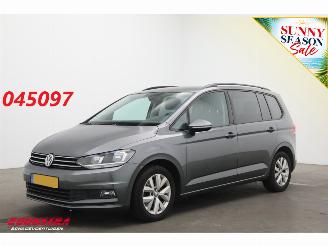uszkodzony samochody osobowe Volkswagen Touran 1.0 TSI Comfortline 7p ACC Navi Clima Camera PDC AHK 2019/3