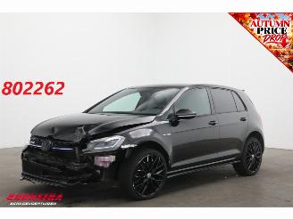 Schadeauto Volkswagen Golf 1.4 TSI GTE LED ACC Virtual Camera PDC 2017/9