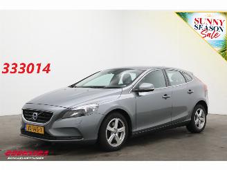 uszkodzony samochody osobowe Volvo V-40 2.0 T2 Nordic+ Cruise Clima Navi Bluetooth SHZ PDC 2016/2