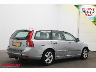 Volvo V-50 1.6 D2 S/S Kinetic Cruise Navi Clima Leder SHZ PDC picture 3