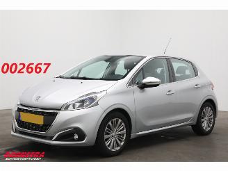 Voiture accidenté Peugeot 208 1.2 PureTech Allure Apple/Android Navi Clima Cruise Camera 64.916 km! 2017/3