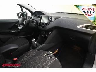 Peugeot 208 1.2 PureTech Allure Apple/Android Navi Clima Cruise Camera 64.916 km! picture 11