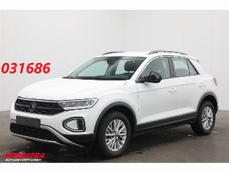 škoda osobní automobily Volkswagen T-Roc 1.0 TSI Life Edition LED Apple/Android SHZ PDC 2024/12