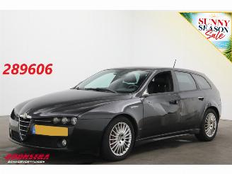 Unfallwagen Alfa Romeo 159 Sportwagon 2.0 JTD Ti Distinctive Eerste Eigenaar! Navi Clima Cruise PDC AHK 2011/11