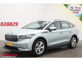krockskadad bil auto Skoda Enyaq 60 Leder Apple/Android Cruise Camera PDC 2021/12