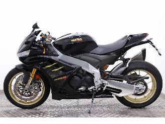 Aprilia RSV4 1100 Factory ABS LED Cruise Quickshift LapTimer 4.235 km! picture 5