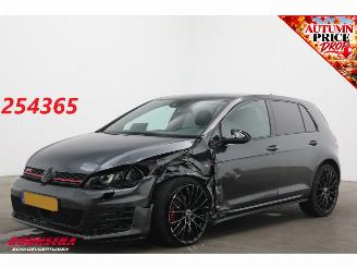 Schadeauto Volkswagen Golf 2.0 TSI GTI DSG LED ACC Apple/Android Camera SHZ 2016/3