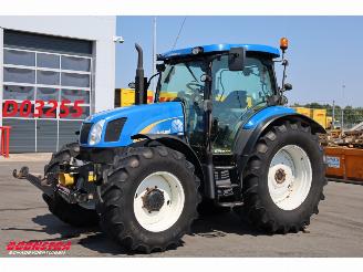 danneggiata macchinari New Holland  T6020 ELITE BY 2012 8.421 Uur BY 2012 8.421 Uur 2012/6