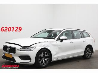 Schadeauto Volvo V-60 2.0 B3 AUT Essential Edition ACC SHZ LrHZ Camera Leder Virtual Navi Clima 2024/10