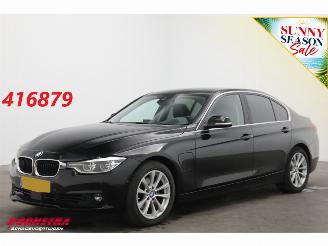 Schadeauto BMW 3-serie 330e iPerf. M Sport LED ACC HUD H/K Memory Camera LRHZ Leder 2016/8