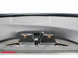 BMW 3-serie 318i Aut. Luxury Cruise Navi Clima Leder SHZ PDC picture 7