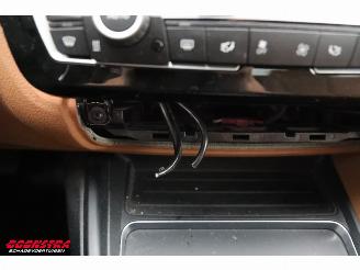 BMW 3-serie 318i Aut. Luxury Cruise Navi Clima Leder SHZ PDC picture 9