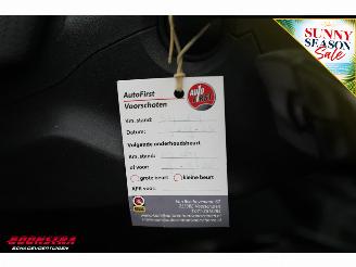 Peugeot 2008 1.2 PureTech Signature Cruise Navi Airco Apple/Android PDC picture 29