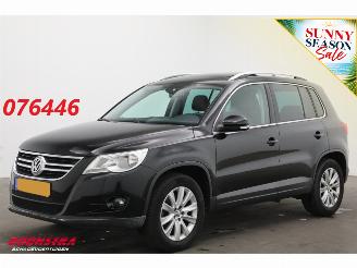 krockskadad bil auto Volkswagen Tiguan 1.4 TSI Sport&Style Pano Schuif/kantel Cruise Navi Clima Leder SHZ Camera PDC AHK 2010/3