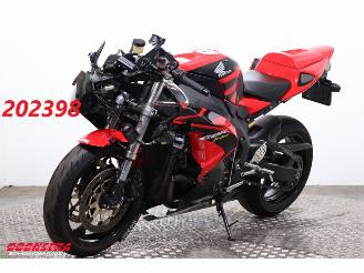 skadebil motor Honda  CBR 1000RR Fireblade Leo Vince 26.807 km! 2006/4