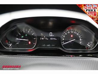 Peugeot 208 1.2 PureTech Signature Cruise Navi Apple/Android PDC Airco picture 21