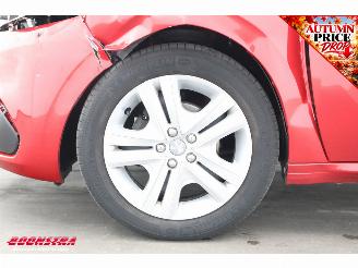 Peugeot 208 1.2 PureTech Signature Cruise Navi Apple/Android PDC Airco picture 13