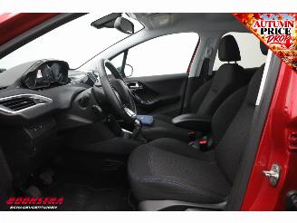 Peugeot 208 1.2 PureTech Signature Cruise Navi Apple/Android PDC Airco picture 17