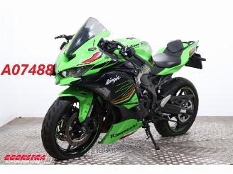 Unfall Kfz Motorrad Kawasaki  Ninja ZX-4RR ABS Akrapovic 2.984 km! 2025/11