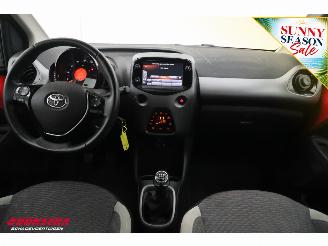 Toyota Aygo 1.0 VVT-i x-joy 5-drs Bluetooth Clima Cruise 63.169 km! picture 18