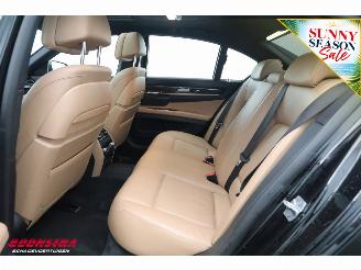 BMW 7-serie 750i xDrive HE Org.NL! Schuifdak HUD ACC Navi Leder Memory SHZ Camera PDC picture 16