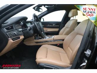 BMW 7-serie 750i xDrive HE Org.NL! Schuifdak HUD ACC Navi Leder Memory SHZ Camera PDC picture 15