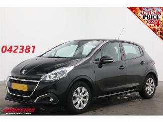 uszkodzony samochody osobowe Peugeot 208 1.2 PureTech Blue Lease Cruise Airco Apple/Android PDC 2018/7