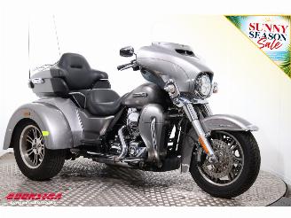 Harley-Davidson  FLHTCUTG Tri Glide Ultra Classic 5HD! LED ABS Cruise Reverse 28.802 km! picture 2