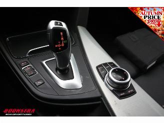 BMW 3-serie Touring 318i Edition Sport line Shadow LED Navi Clima SHZ Leder PDC AHK picture 16