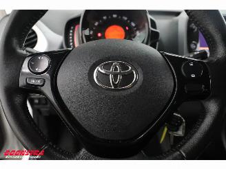 Toyota Aygo 1.0 VVT-i x-play Teilediebstahl Navi Airco Apple/Android Camera picture 15