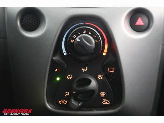 Toyota Aygo 1.0 VVT-i x-play Teilediebstahl Navi Airco Apple/Android Camera picture 22