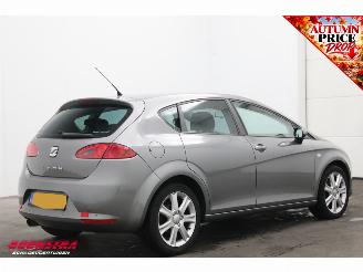 Seat Leon 1.6 Stylance Cruise Clima Bluetooth PDC Org.NL + NAP picture 3