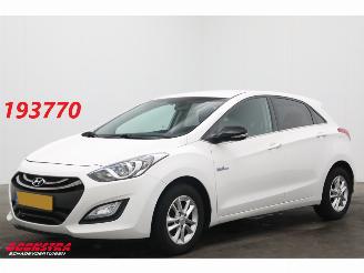 Auto incidentate Hyundai I-30 1.6 GDI Go! Cruise Navi Clima Bluetooth Camera PDC 2015/2