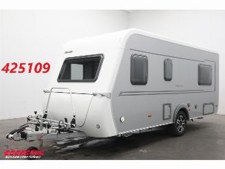 skadebil caravan Eriba  Novaline 442 Fietsendrager Lengtebed LMV Middenkeuken 2025/12