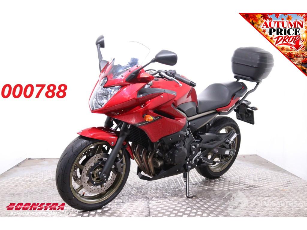 Yamaha  XJ6 Diversion ABS Heizgriffe 14.811 km!