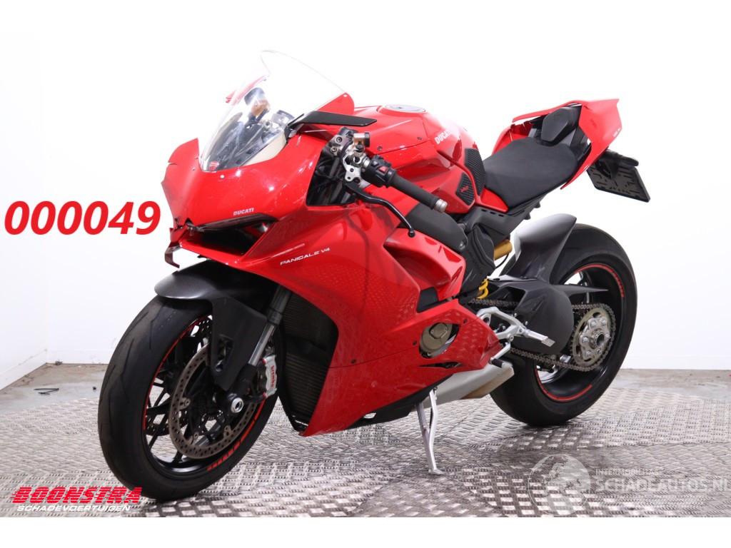 Ducati Panigale V4 ABS LED 8.240 km!
