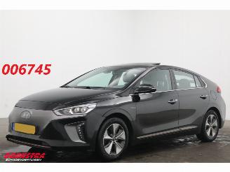 Vaurioauto  passenger cars Hyundai Ioniq Premium EV Camera Infinity Pano Memory Audio Clima LED Navi 2017/3