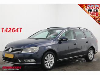 Vaurioauto  passenger cars Volkswagen Passat Variant 1.4 TSI DSG Executive Edition Cruise Navi Clima SHZ PDC 140.541 km! 2013/6