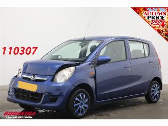 krockskadad bil auto Daihatsu Cuore 1.0 Premium Cruise 2009/3