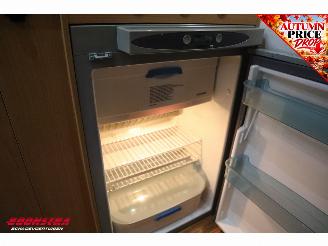 Adria  Twin 2.3 M. Jet Dwarsbed Middenkeuken Treinzit Cruise Airco picture 19