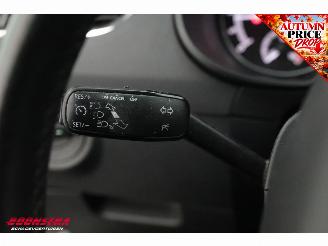 Skoda Octavia Combi 1.6 TDI Greentech Ambition Cruise Bluetooth Airco picture 13
