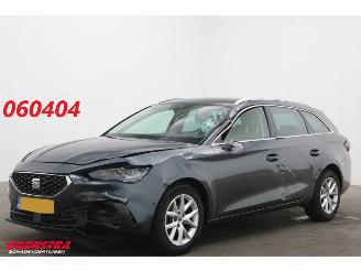 Vaurioauto  passenger cars Seat Leon Sportstourer 1.5 TSI Style Launch Edition ACC Navi Virtual Apple/Android Camera PDC Clima 2021/2