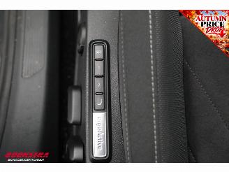 Volkswagen Golf Variant 1.5 eTSI DSG Style ACC Navi Virtual Apple/Android SHZ Camera PDC AHK Clima picture 32