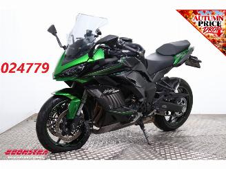 Schade motor Kawasaki  Ninja 1000SX ABS LED Akrapovic Cruise Heizgriffe 16.667 km! 2022/8