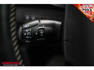 Peugeot 308 1.2 PureTech Aut. Allure Pano Cruise Navi Camera PDC AHK Bluetooth Clima picture 20