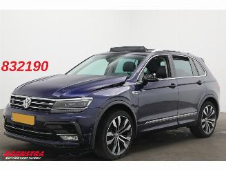 uszkodzony samochody osobowe Volkswagen Tiguan 2.0 TSI 4Motion Highline R-Line Pano SHZ LrHZ Memory Leder Acc Virtual 2016/10