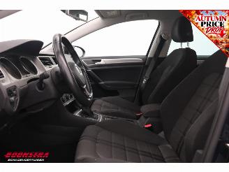 Volkswagen Golf Variant 1.0 TSI Connected Series Cruise Navi Apple/Android Camera PDC AHK Clima picture 17