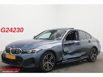 Vaurioauto  passenger cars BMW 3-serie 330e M Sport Pano H/K Camera SHZ ACC Apple/Android 2026/3