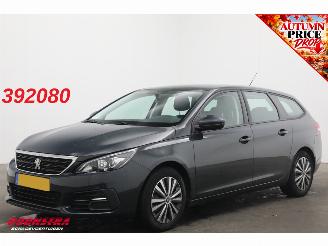 occasion passenger cars Peugeot 308 SW 1.2 PureTech Blue Lease Navi Clima Cruise LED Apple/Android 2019/10