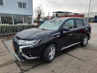rozbiórka samochody osobowe Mitsubishi Outlander Outlander (GF/GG), SUV, 2012 / 2022 2.4 16V PHEV 4x4 2019/3